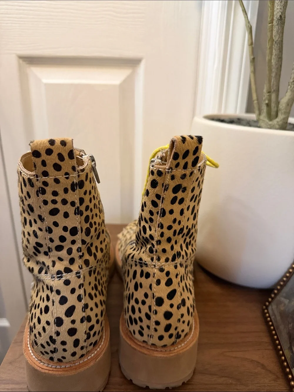 Dolce Vita Cheetah Print Combat Boots Size 9.5 Bohemian Festival - Picture 8 of 9